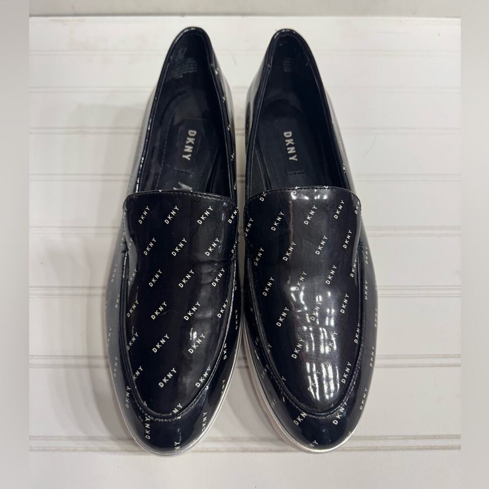 DKNY Womens Sz 8 Logo Black Lug Sole Loafers Patent Leather Platform Chunky Y2K - Picture 2 of 7